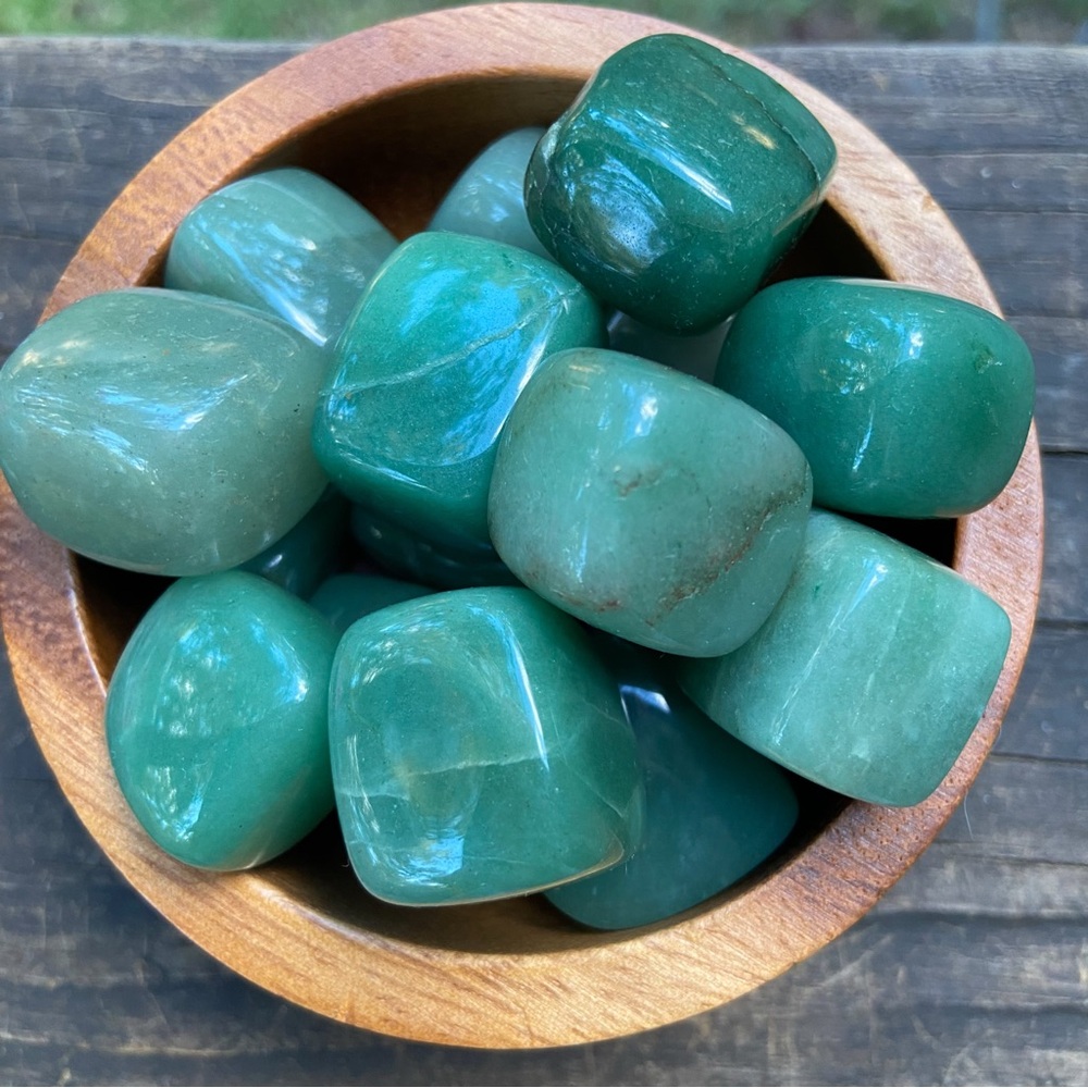 Green Adventurine Crystal Stone for Money, Luck, Good Future & Prosperity. NWOT
